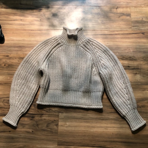 H&M sweater NWT - Picture 2 of 4